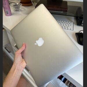 13 inch MacBook Air - Apple Laptop Computer
